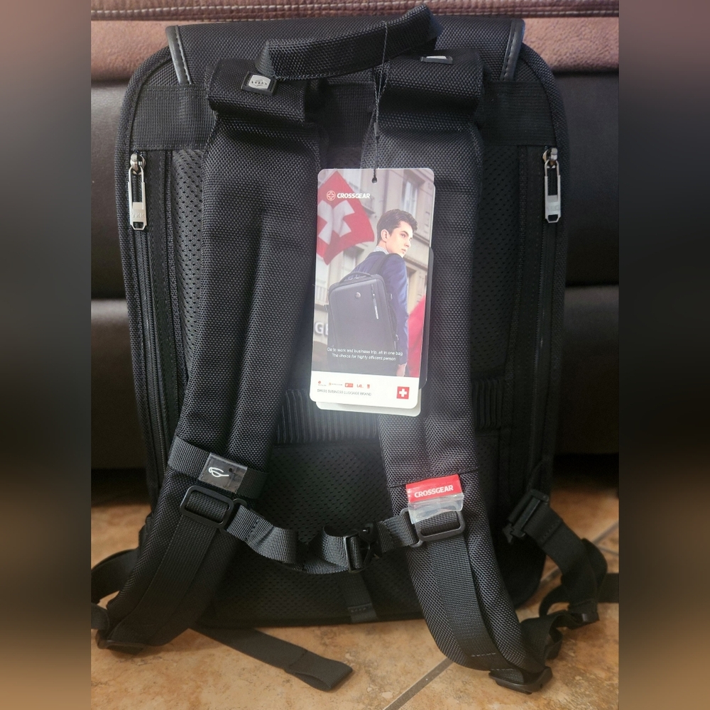 Crossgear Reflective Laptop Backpack - Picture 8 of 9